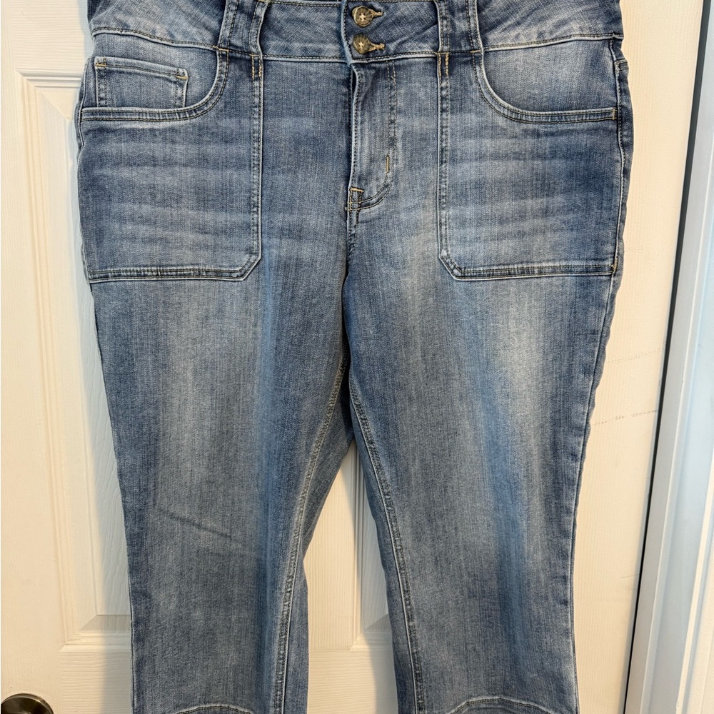 Maurices Blue Ankle Cropped Capris Vintage-Inspired. NWOT